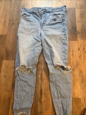 American Eagle Outfitters Light Blue Skinny Ripped Jeans size 12 short